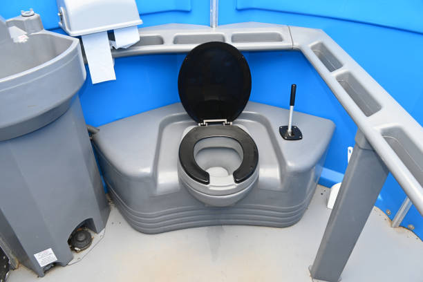Best Porta potty rental near me  in Altavista, VA